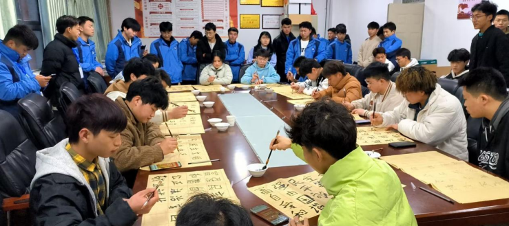 機電汽車工程系舉辦“翰墨歌盛世，青春頌黨恩”校園書法大賽初賽