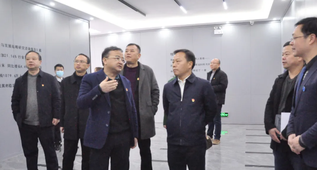 畢節(jié)市委常委、市委統(tǒng)戰(zhàn)部部長陳宗俊赴畢節(jié)工業(yè)職業(yè)技術(shù)學(xué)院調(diào)研